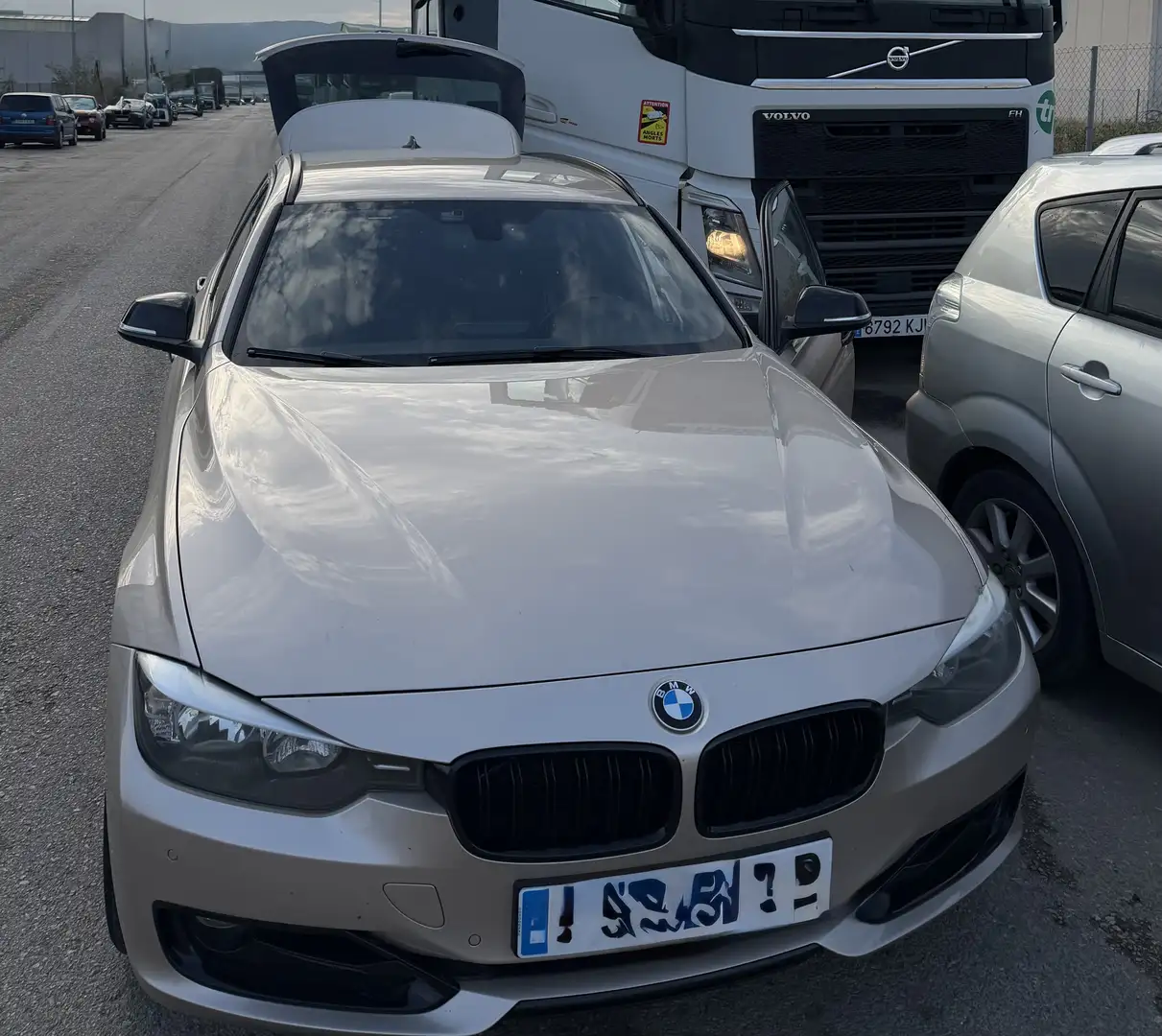 BMW 318 318d Touring xDrive Luxury - 1