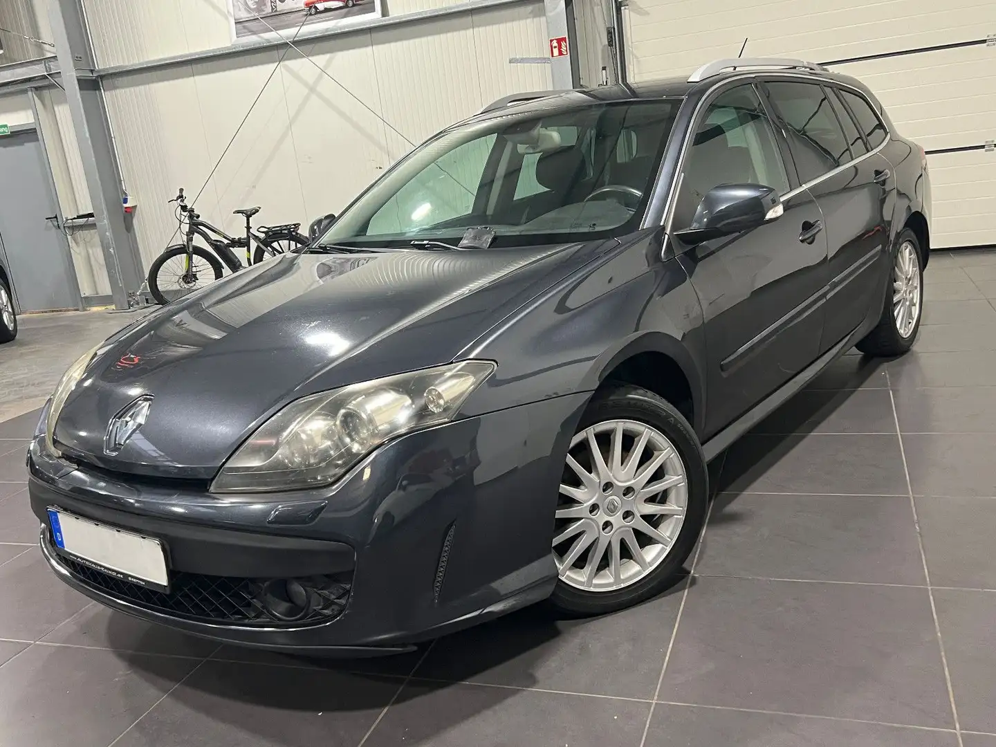 Renault Laguna III 2.0 dCi Grandtour *Navi*SHZ*AHK*PDC* Gris - 1
