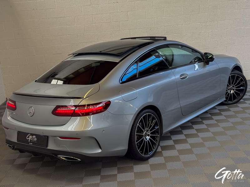 Photo du véhicule Mercedes-Benz E 220