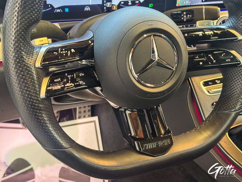 Photo du véhicule Mercedes-Benz E 220