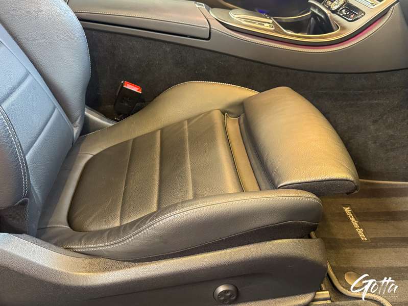 Photo du véhicule Mercedes-Benz E 220