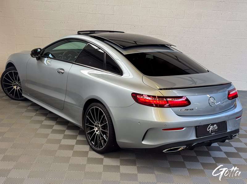 Photo du véhicule Mercedes-Benz E 220