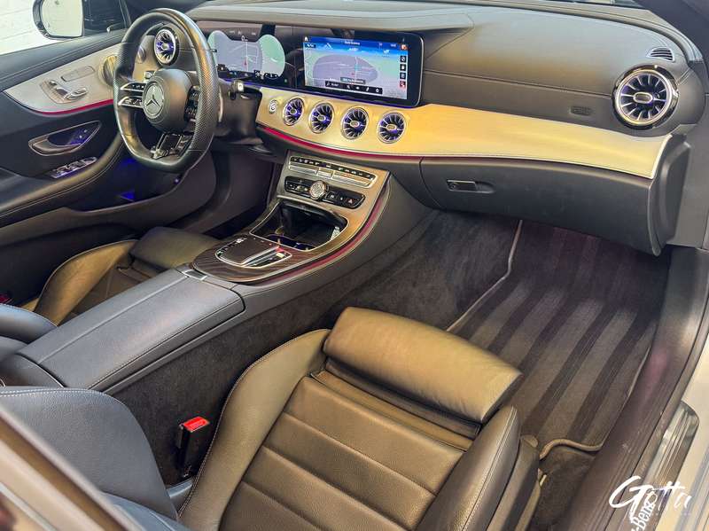 Photo du véhicule Mercedes-Benz E 220