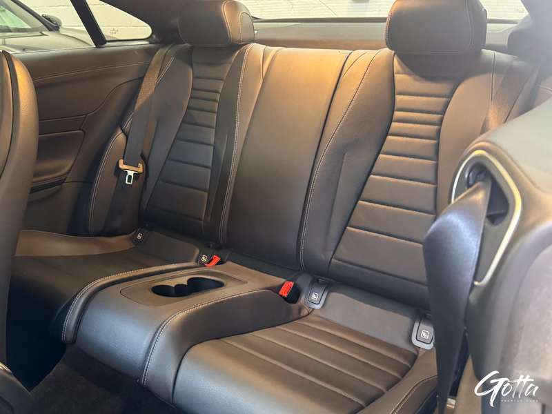Photo du véhicule Mercedes-Benz E 220