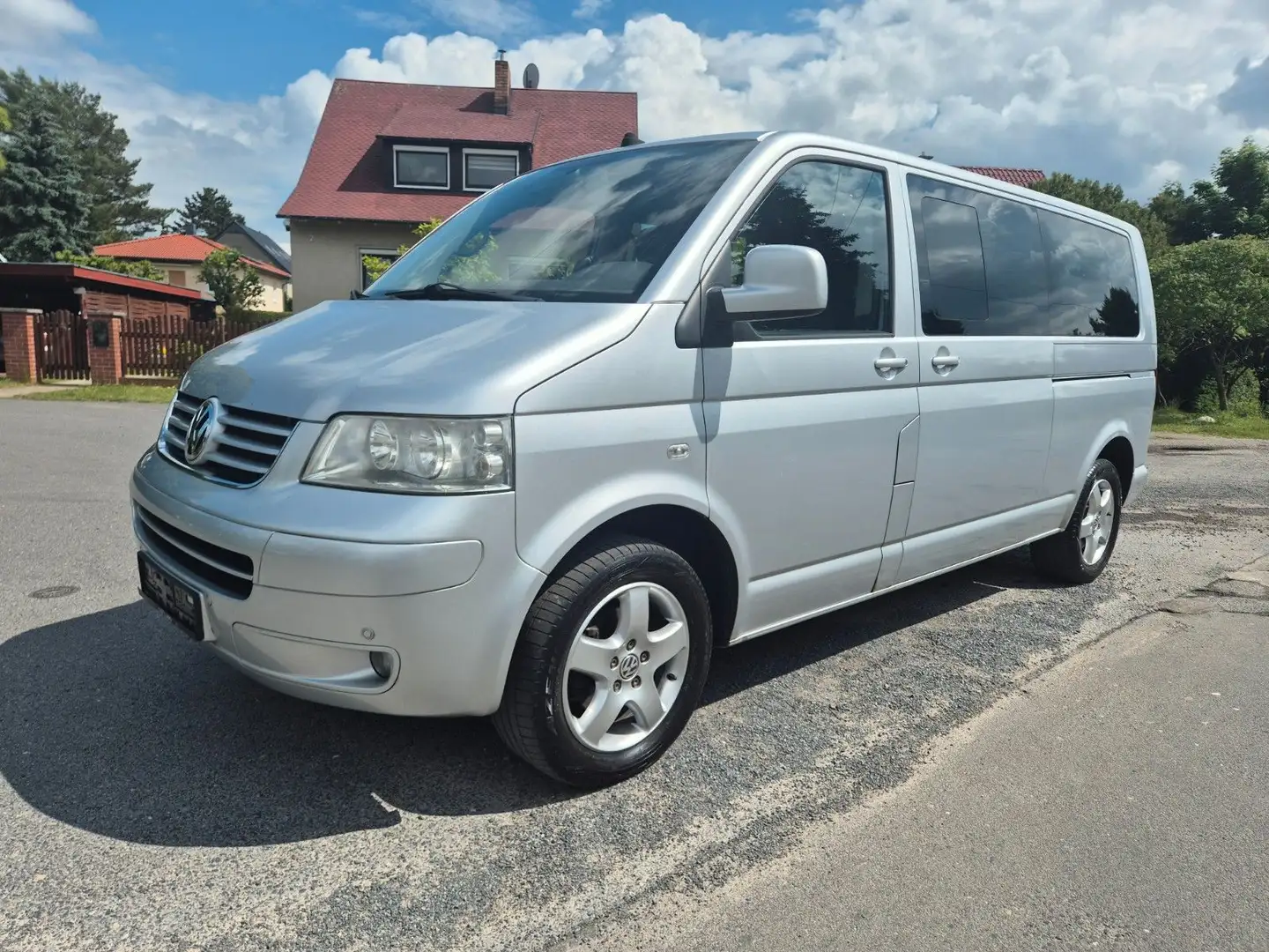 Volkswagen T5 Caravelle T5 Transporter Bus Caravelle Comfortline lang Stříbrná - 1
