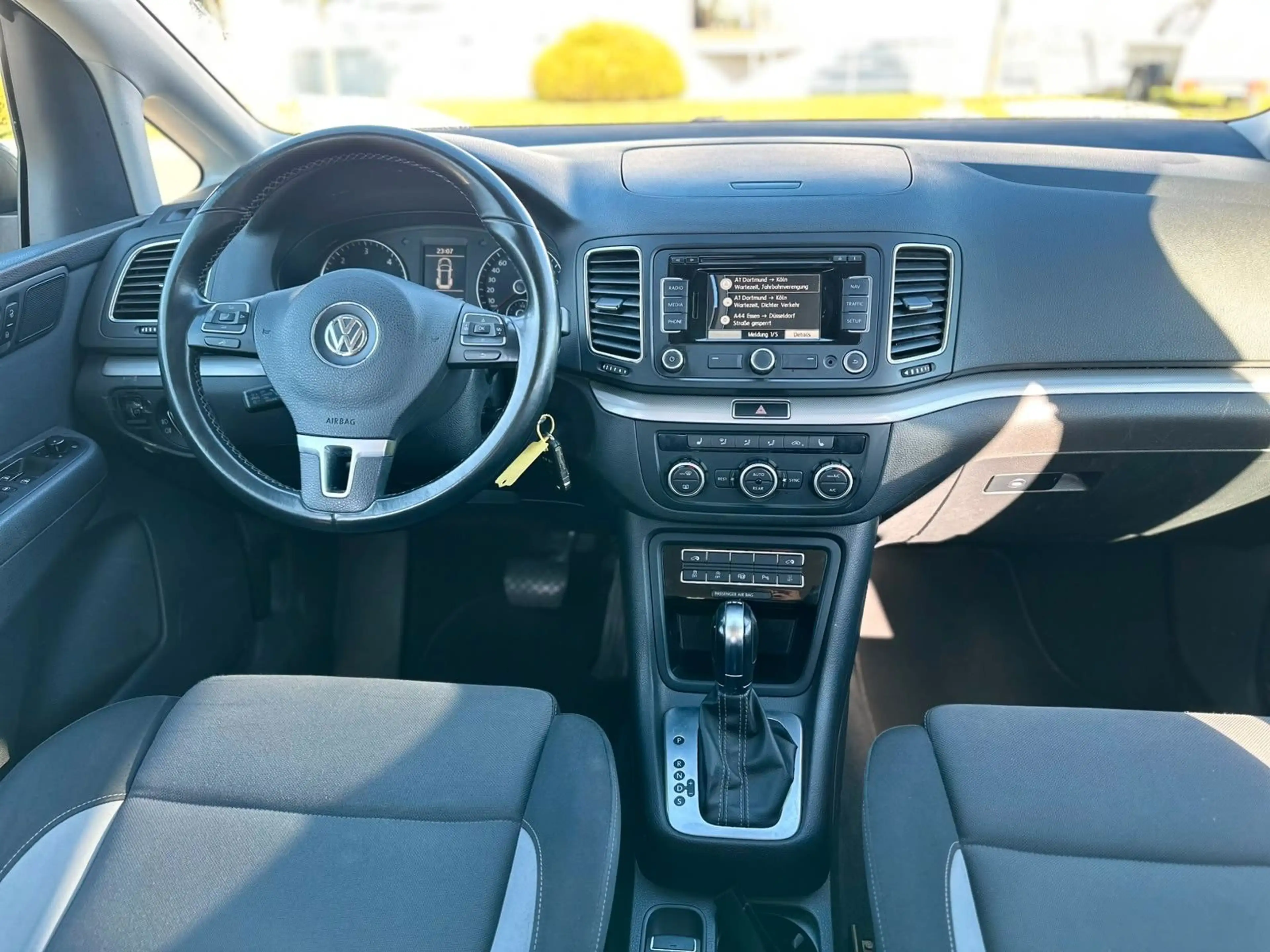 Volkswagen Sharan Life BMT 7 Sitzer Aut Schiebetür — photo 12