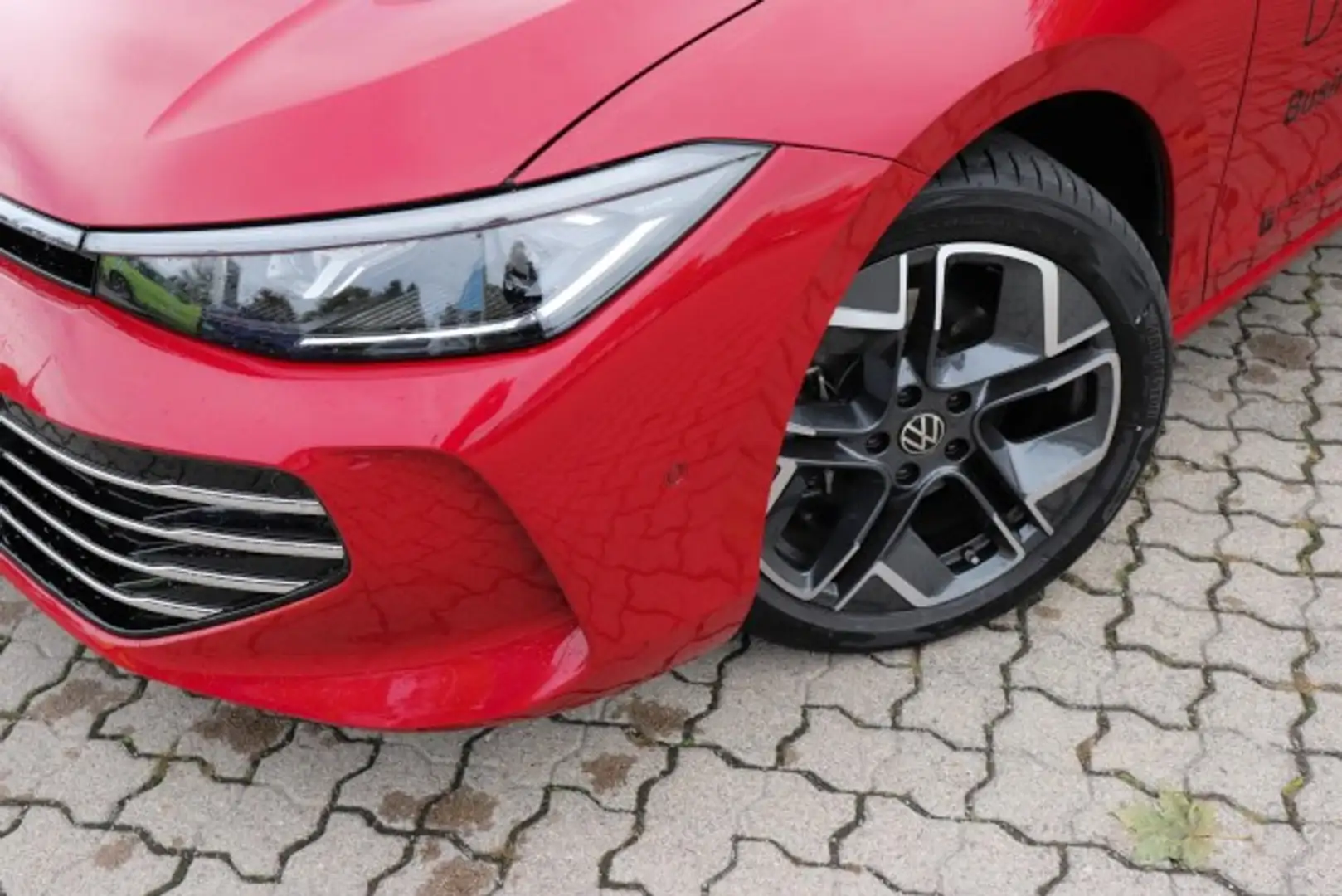 Volkswagen Passat 2,0 l TDI 110 kW 7-Gang-DSG Elegance Klima Navi Rouge - 2