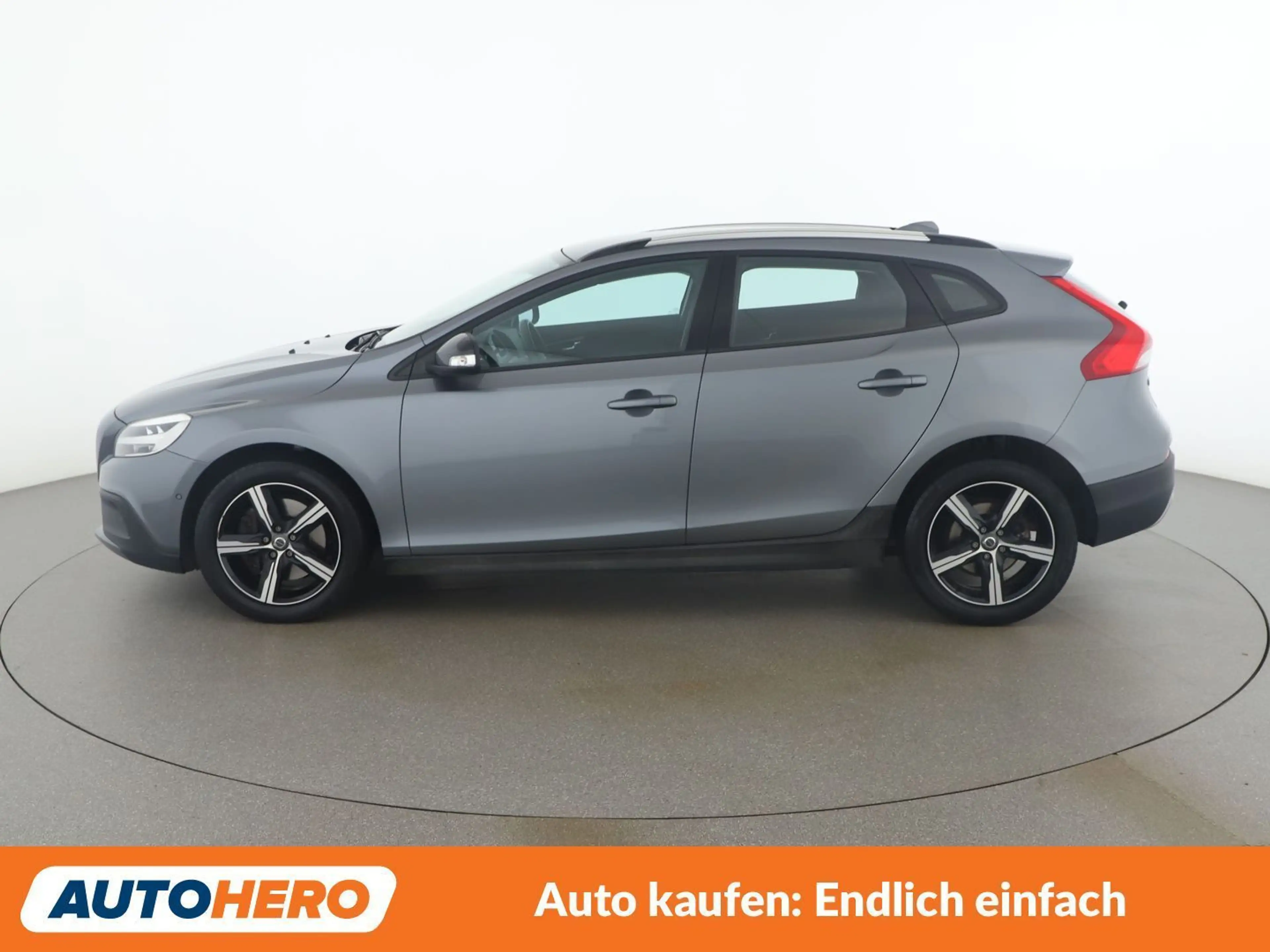 Volvo V40 Cross Country 2.0 D2 Kinetic — photo 3