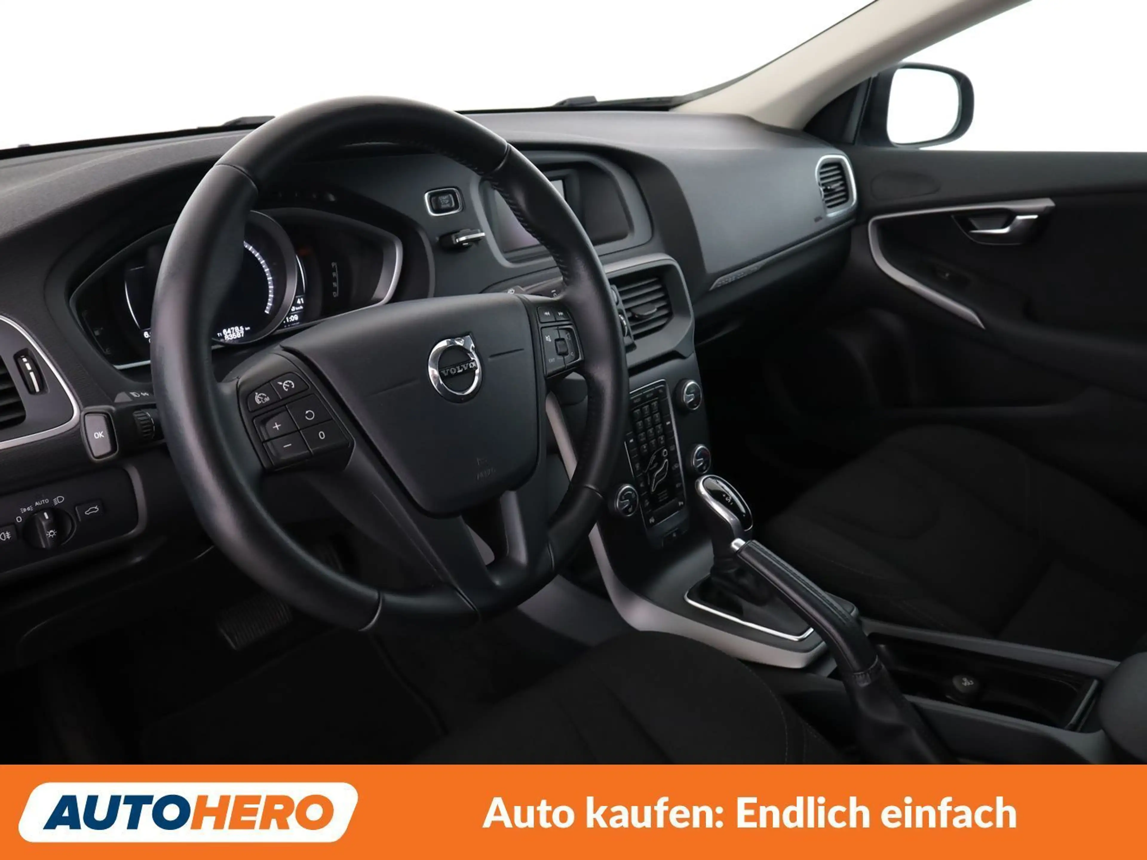 Volvo V40 Cross Country 2.0 D2 Kinetic — photo 11