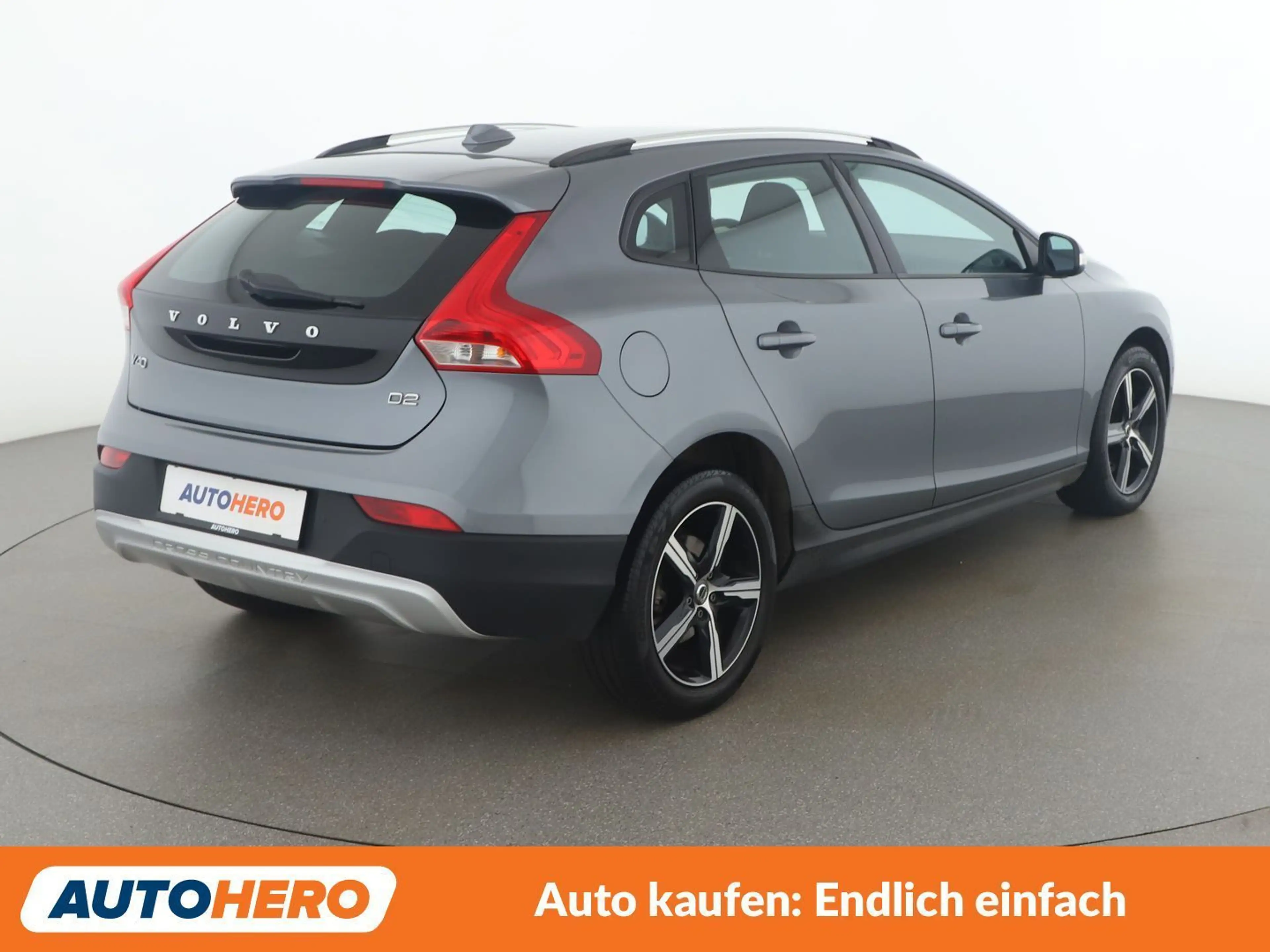 Volvo V40 Cross Country 2.0 D2 Kinetic — photo 6