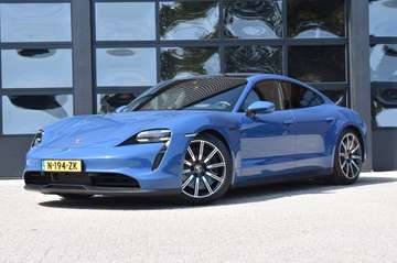 Performance 84 kWh '22 SOH 93,0% Pano Leder LED In