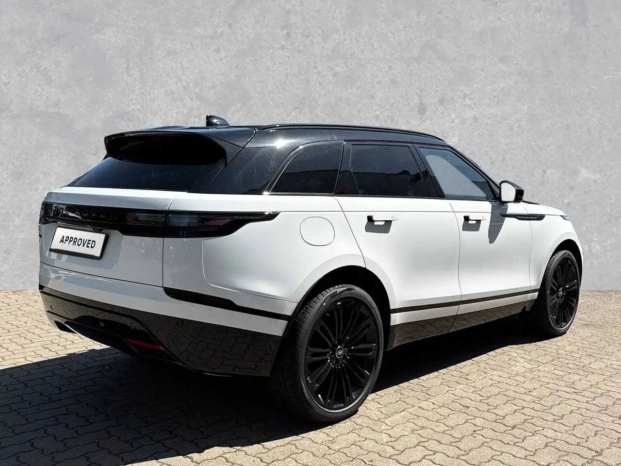 Land Rover Range Rover Velar 2026