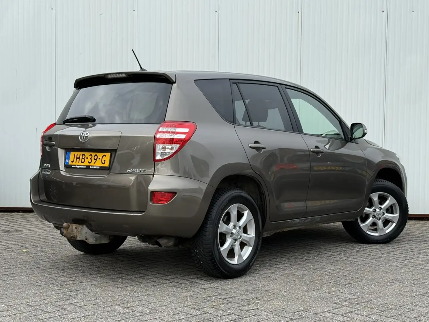 Toyota RAV 4 2.0 VVTi Dynamic AWD Clima Trekhaak Grijs - 2