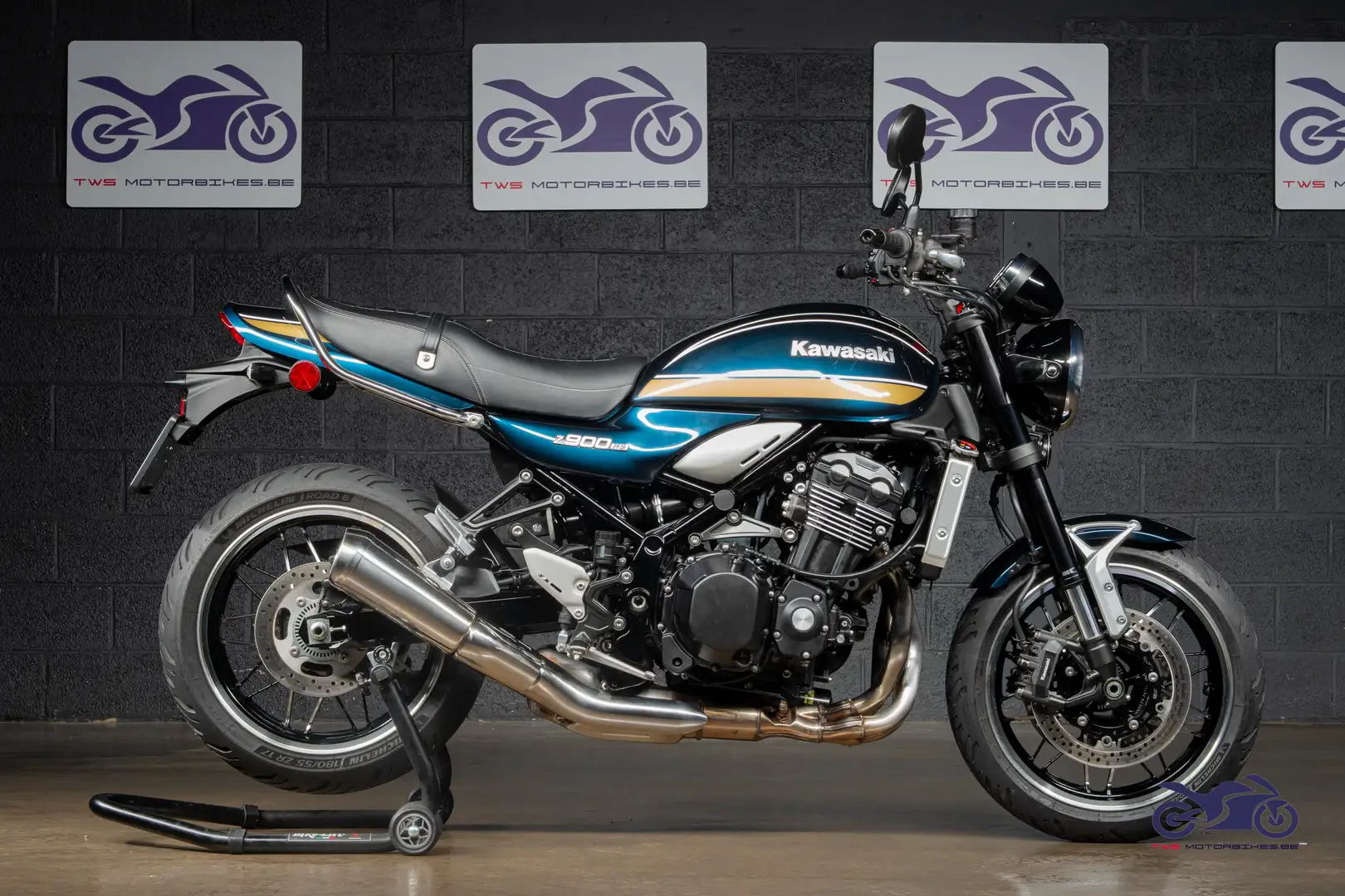 Kawasaki Z900RS Bleu - 1