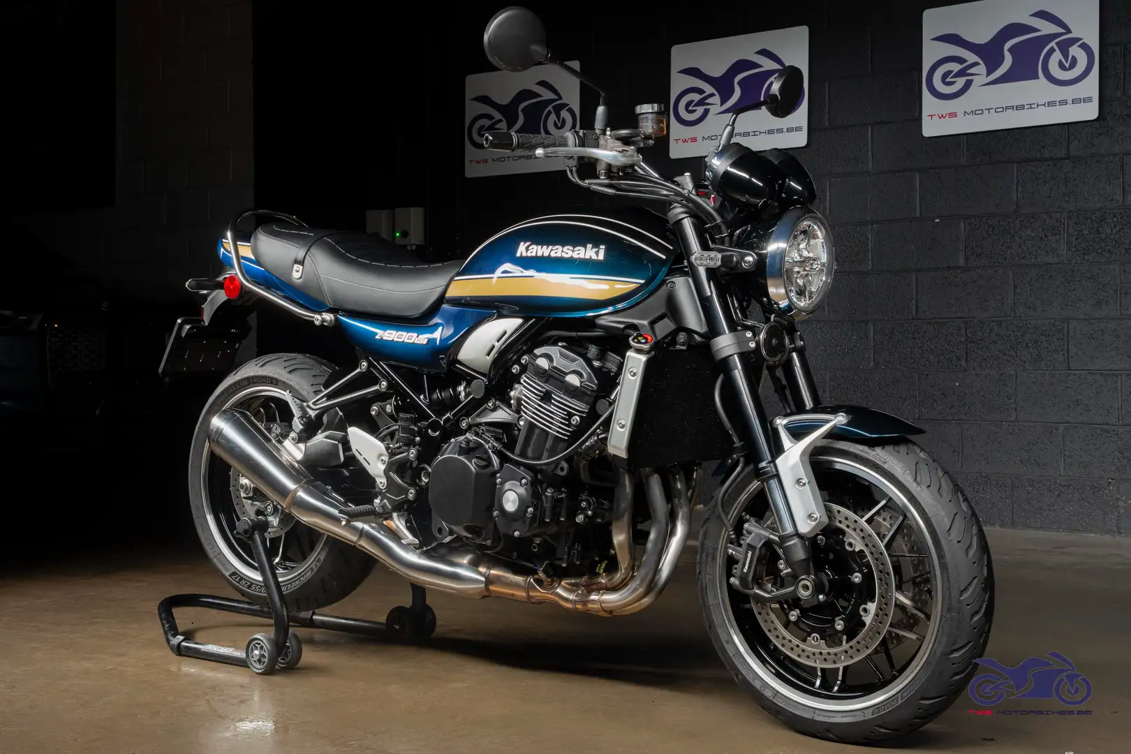 Kawasaki Z900RS Bleu - 2