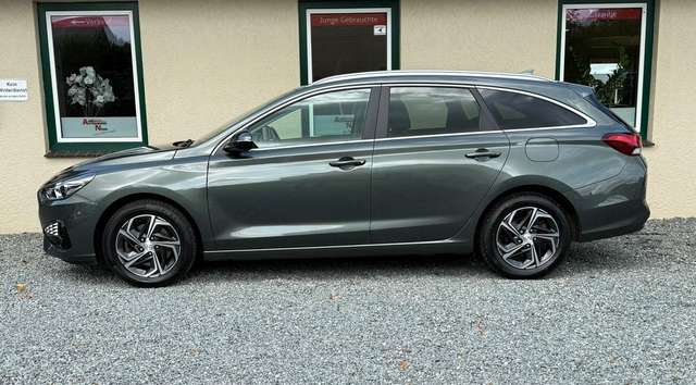 Hyundai i30 cw Select Mild-Hybrid Rückfahrkamera