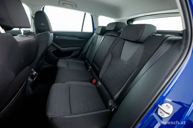 Skoda Octavia view 8