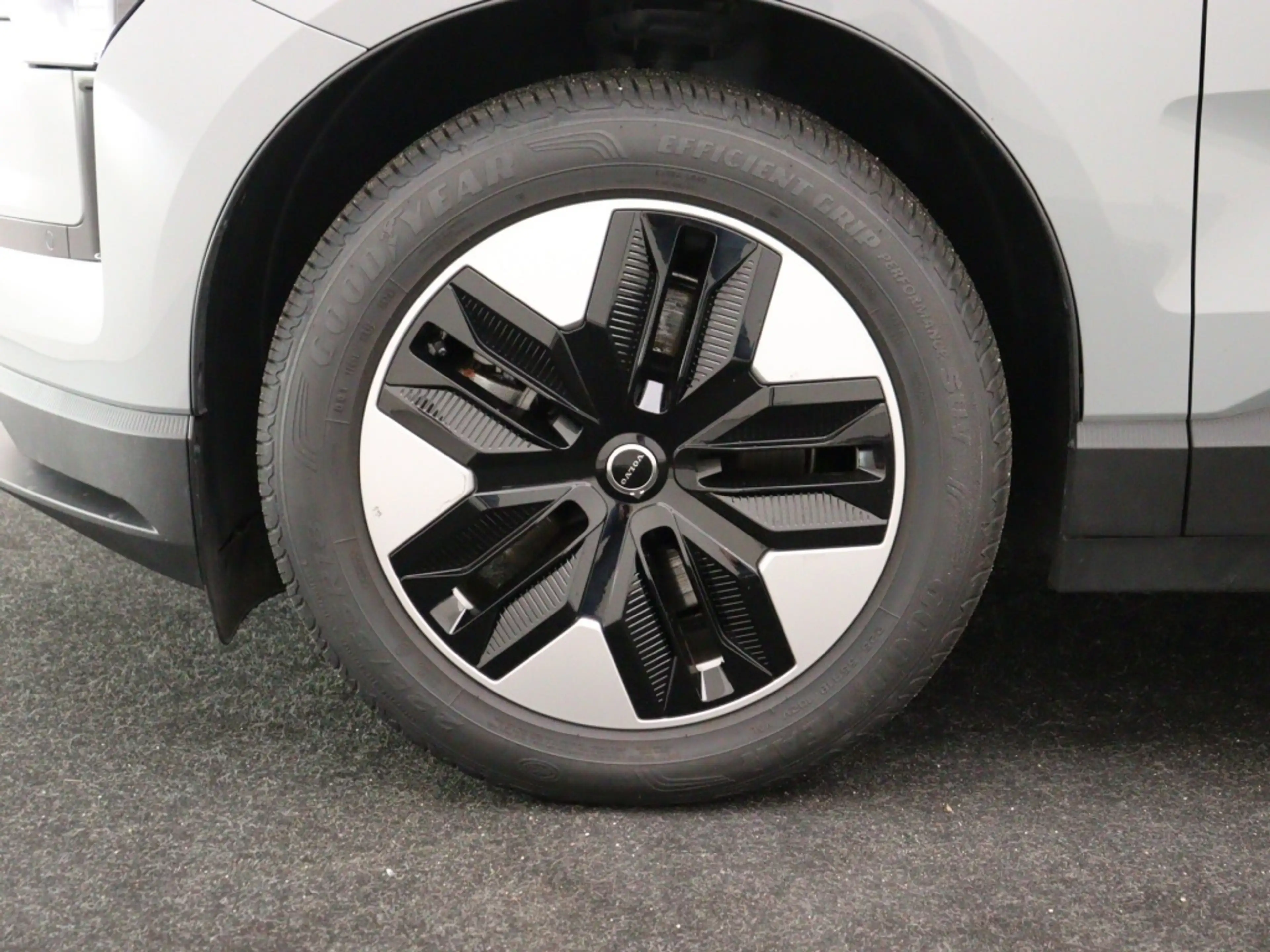 Volvo EX30 SINGLE MOTOR PLUS STOELVERWARMING CAMERA HARMAN KA — photo 10