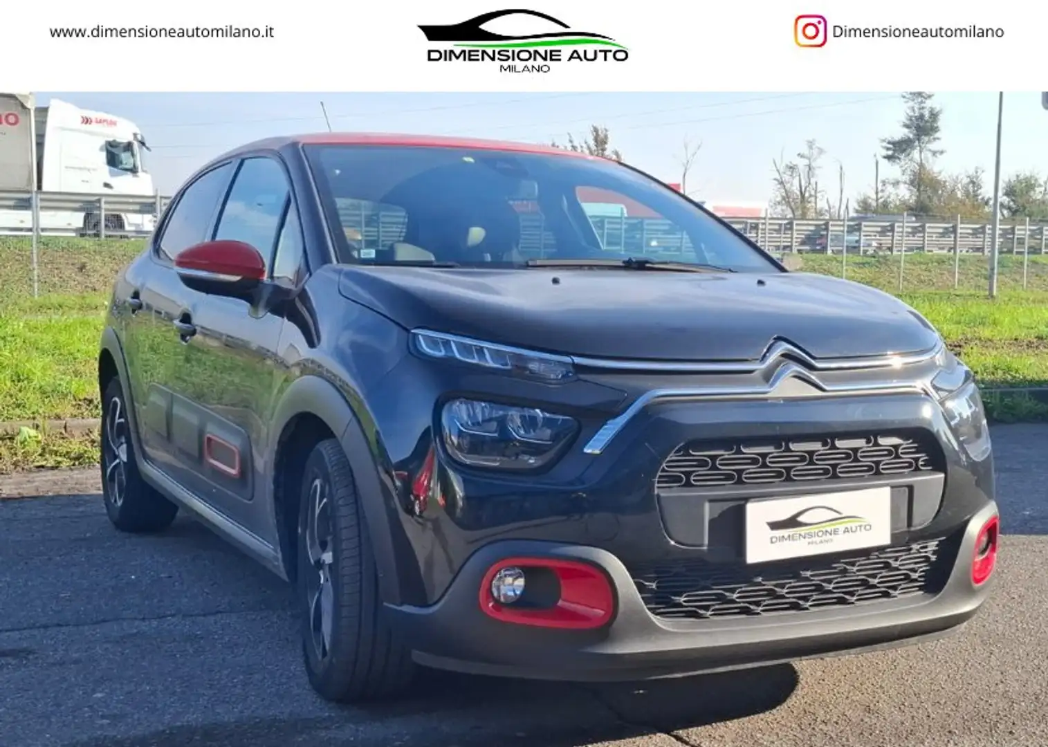 Citroen C3 C3 III 2017 1.2 puretech Shine Pack s Zwart - 1