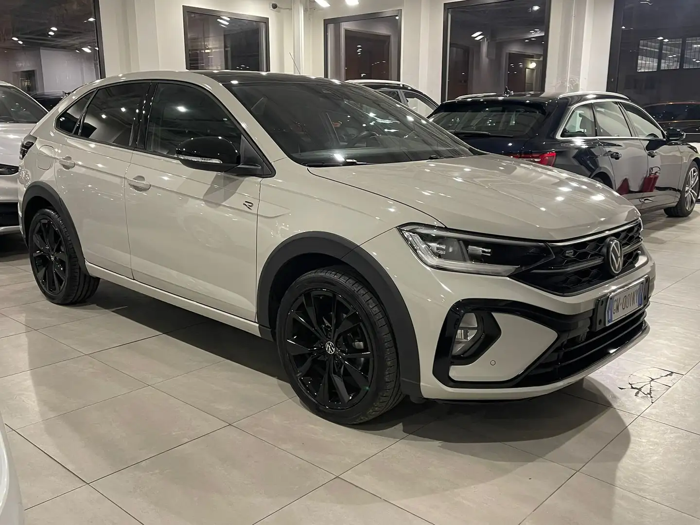 Volkswagen Taigo 1.0 tsi R-Line 110cv dsg UFFICIALE VOLKSWAGEN Weiß - 1