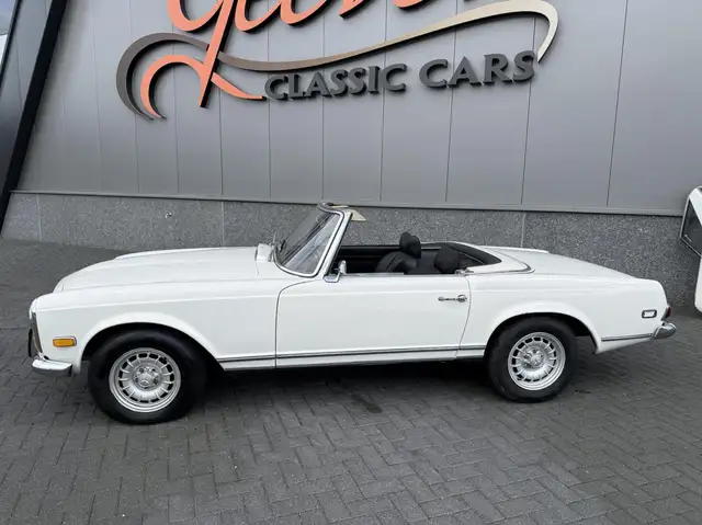 Mercedes-Benz SL 280 W113 Pagode