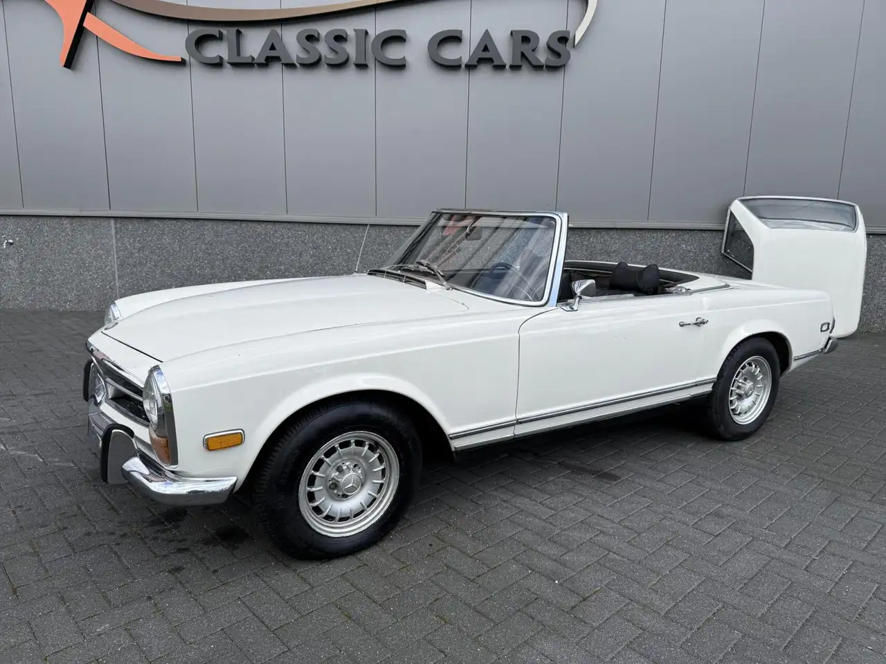 Mercedes-Benz SL 280 W113 Pagode, foto 2