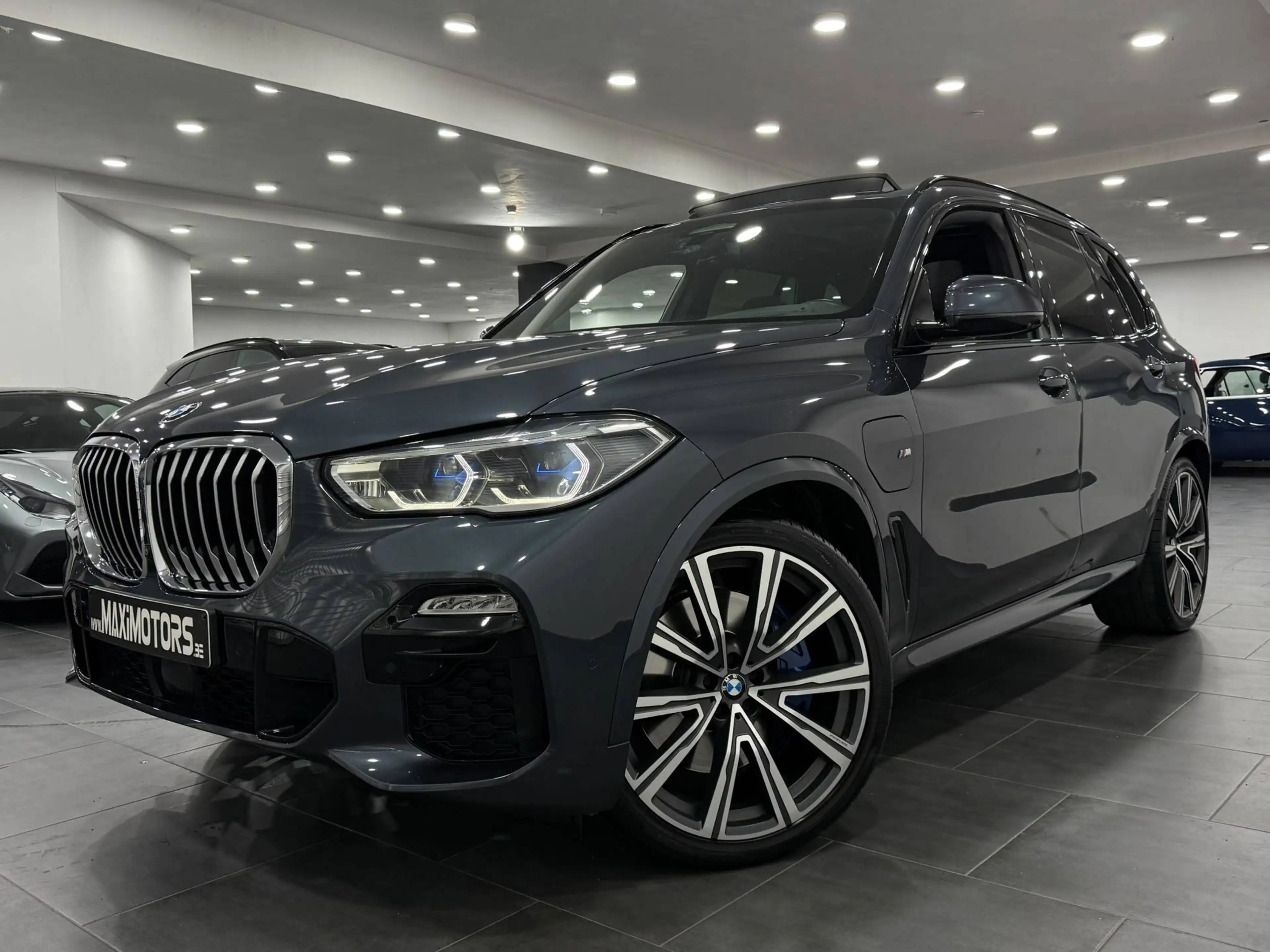 BMW X5 45e Hybrid M-Pack Full Full Option Laser Softclose HUD Crystal 22" Belgian 21% VAT