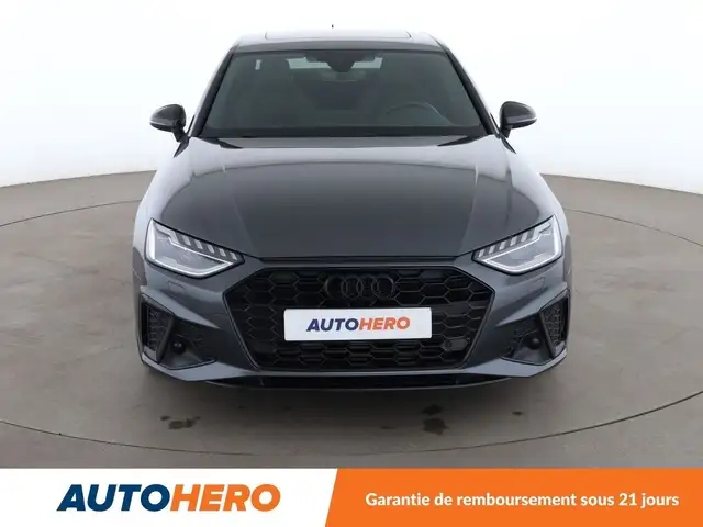 Audi A4 view 9