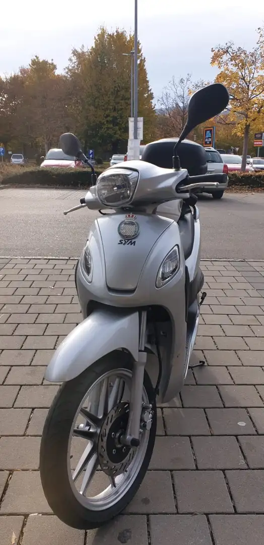 SYM Symphony 125 Sehr wenig Kilometer!!!! Große Reifen!!! Silber - 1