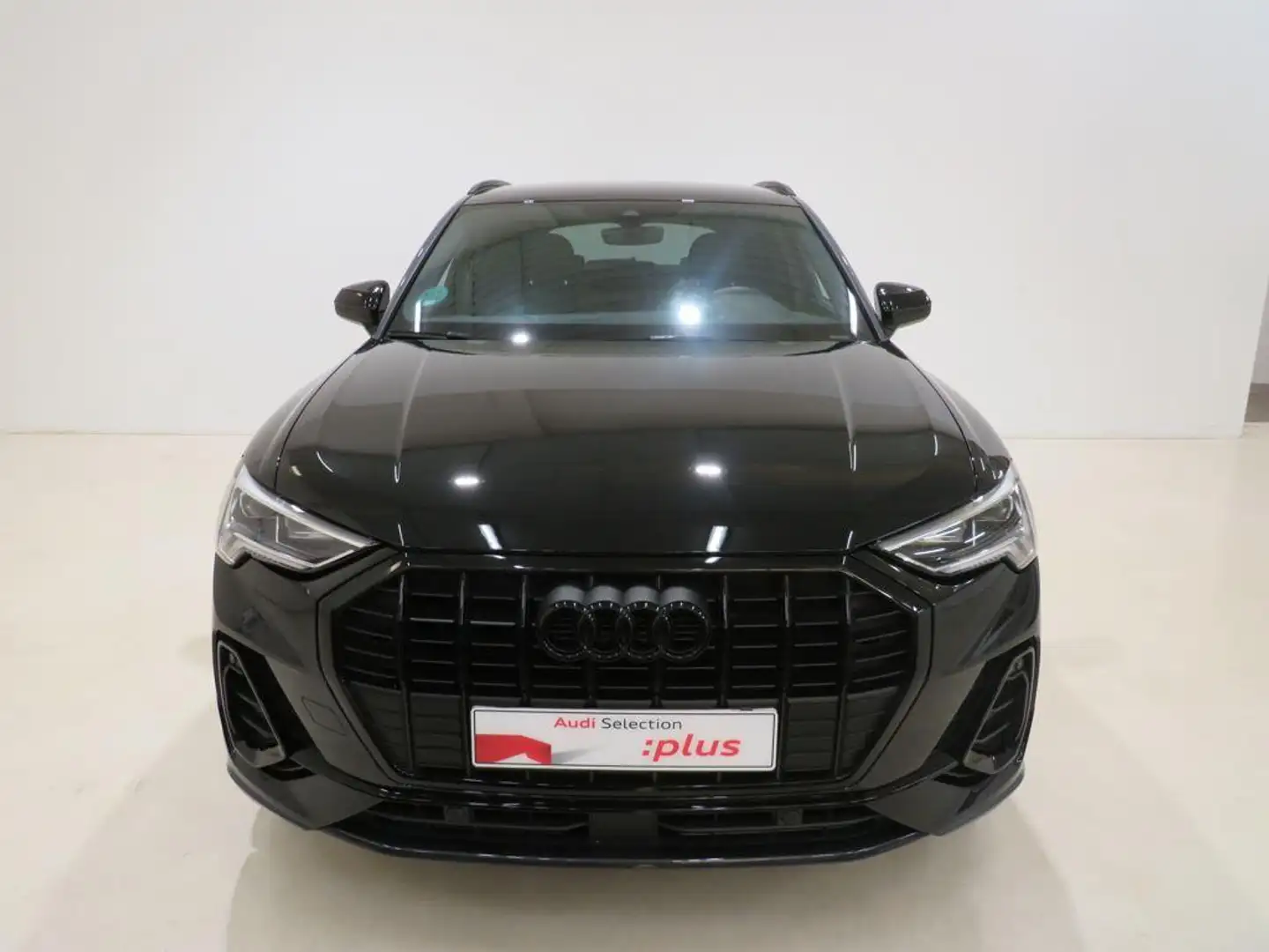 Audi Q3 35 TDI Black line S tronic 110kW Schwarz - 2