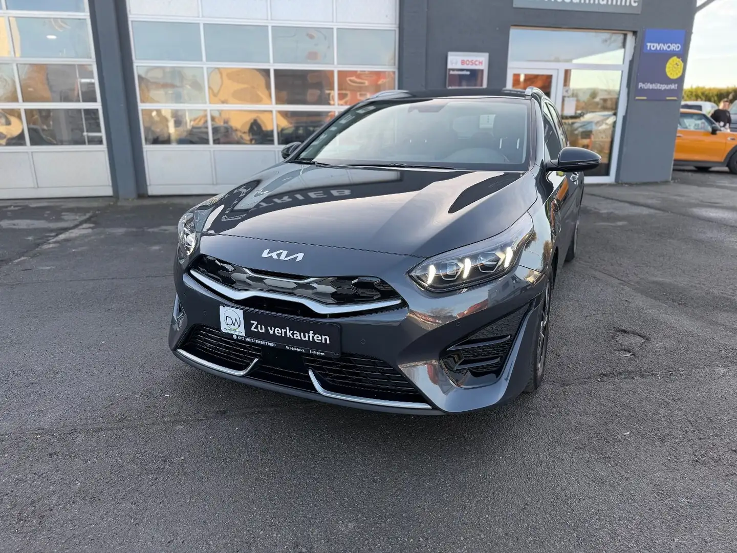 Kia Ceed SW / cee'd SW Kombi Aut. Service Garantie 5 Gris - 1