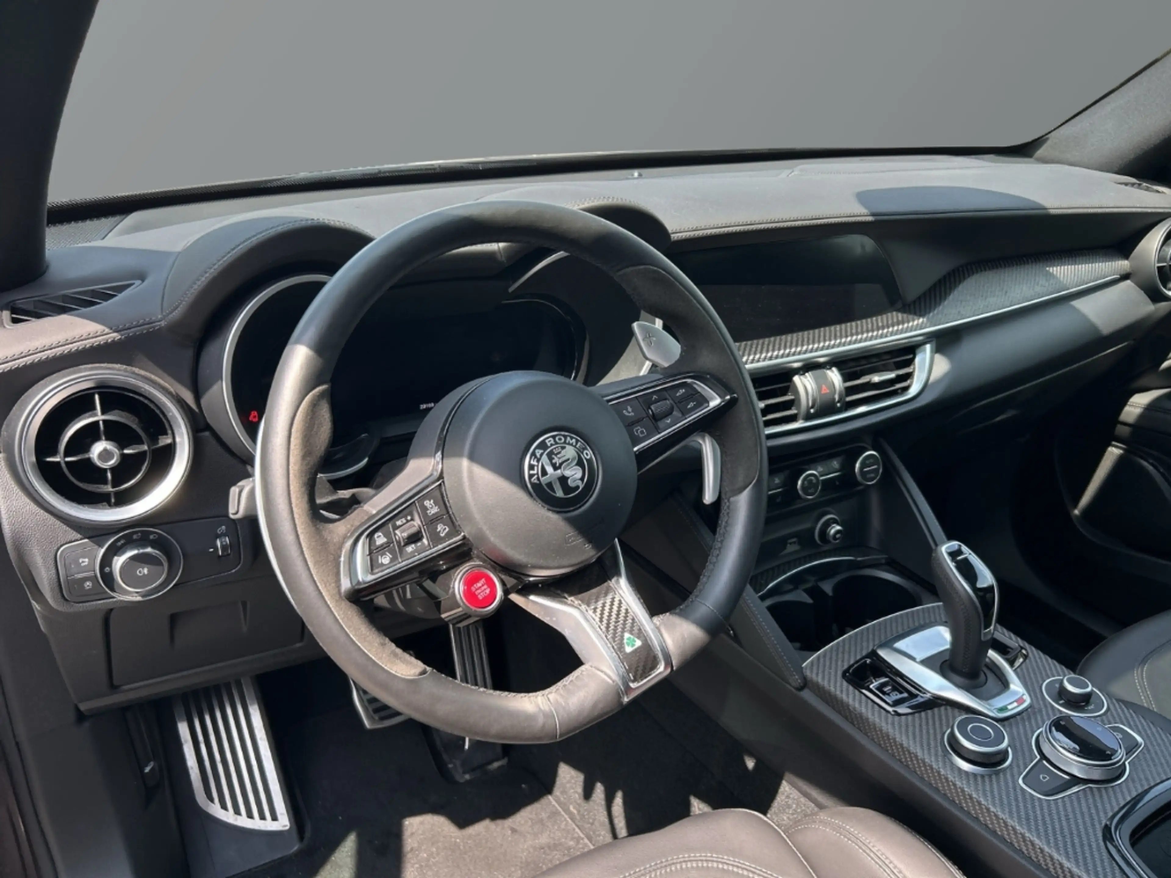 Alfa Romeo Stelvio Quadrifoglio Q4 2.9 V6 Bi-turbo ACC Keyless Rückfa — photo 11