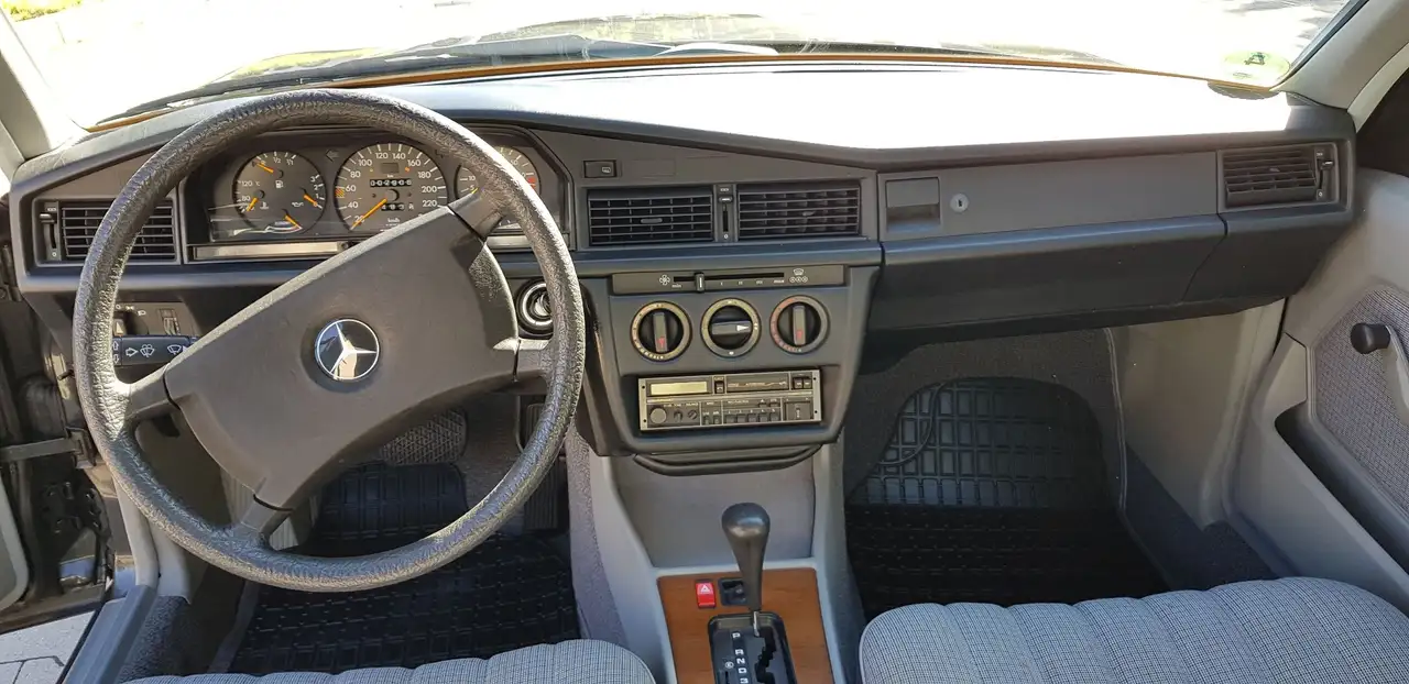 Mercedes-Benz 190 E 2.6, foto 5