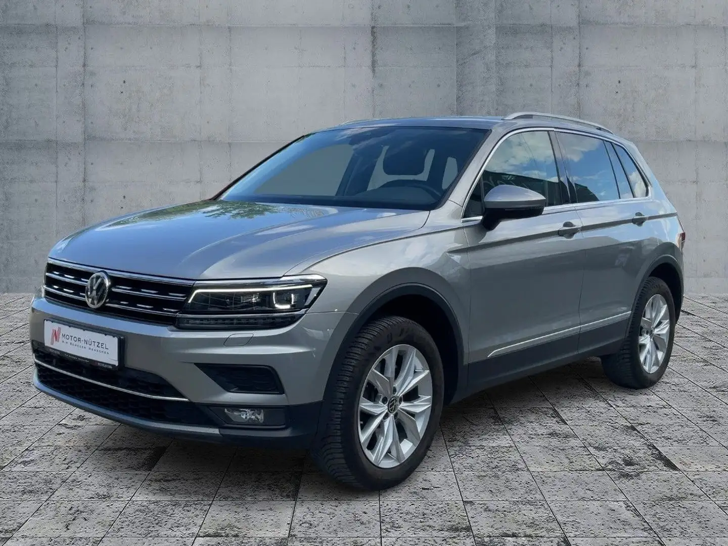 Volkswagen Tiguan 2.0 TSI 4M DSG HL LED+NAVI+ACC+PANO+360° Silber - 2