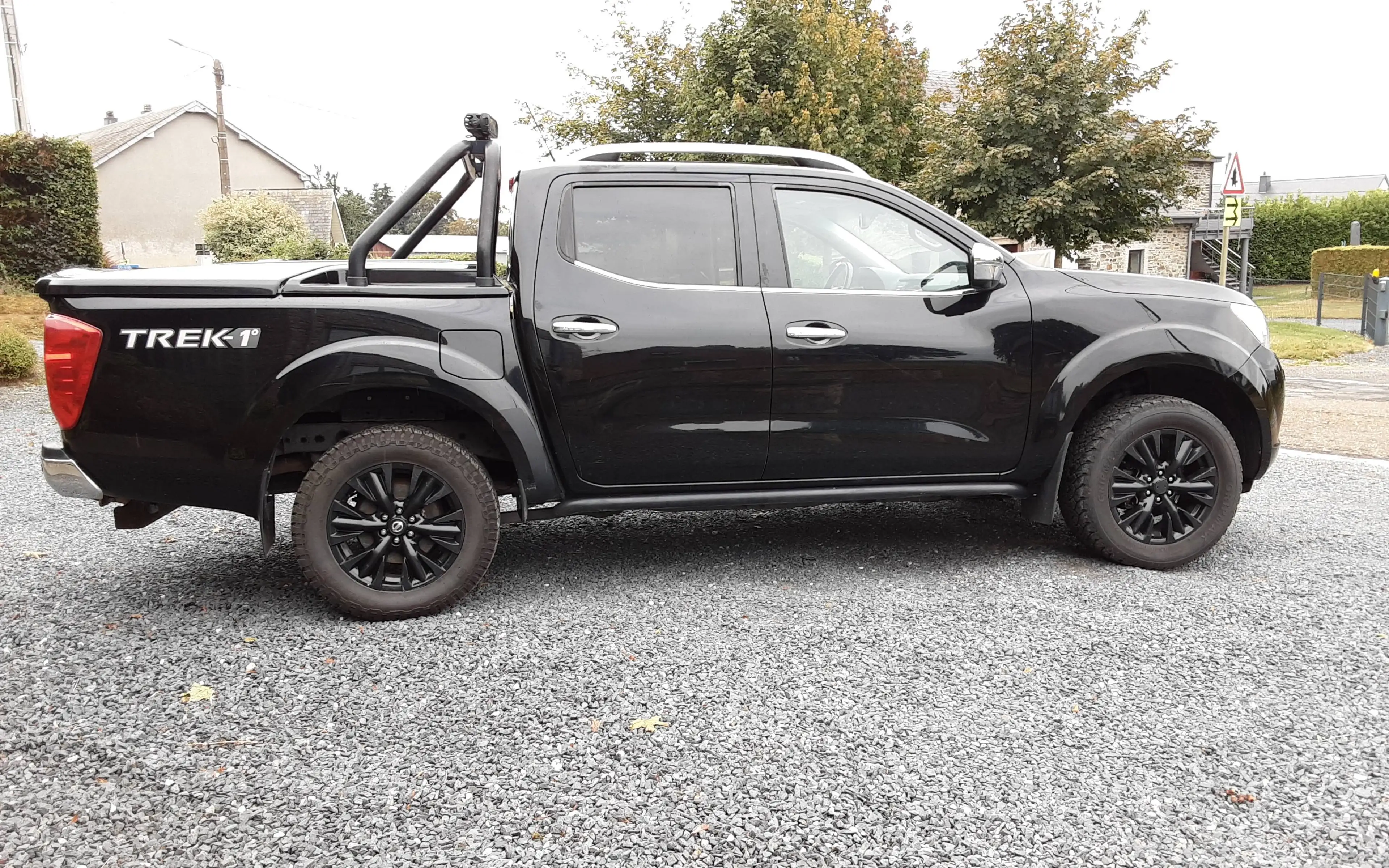 Nissan Navara TREK — photo 6