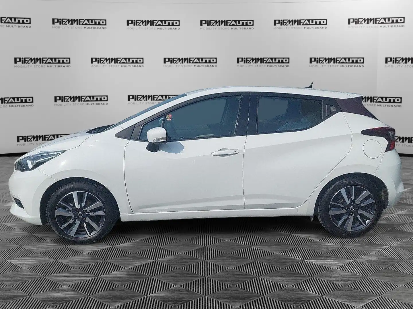 Nissan Micra 1.0L 5 porte Visia Weiß - 2