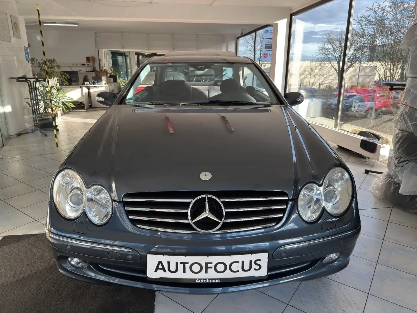 Mercedes-Benz CLK 200 Kompressor Avantgarde*Erstbesitz*Glasdac Blau - 2