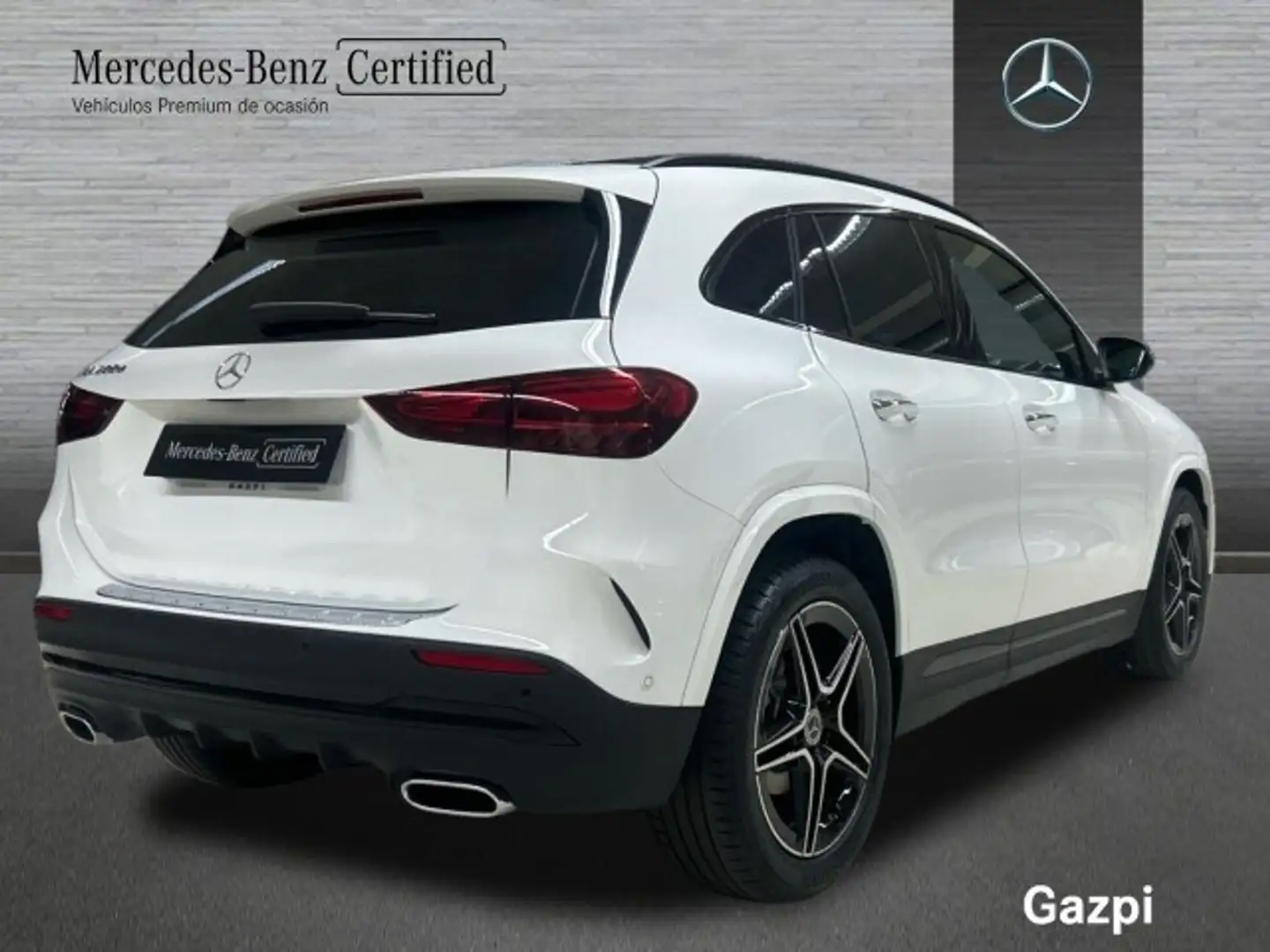 Mercedes-Benz GLA 200 d - 2