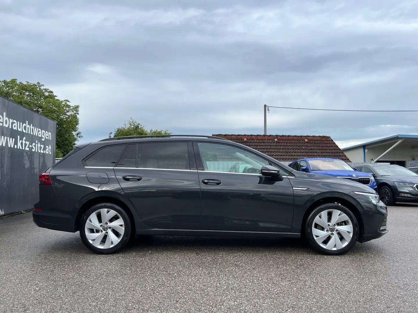 Volkswagen Golf Variant 2,0 TDI Style DSG | NP: €47.100 Grau - 2