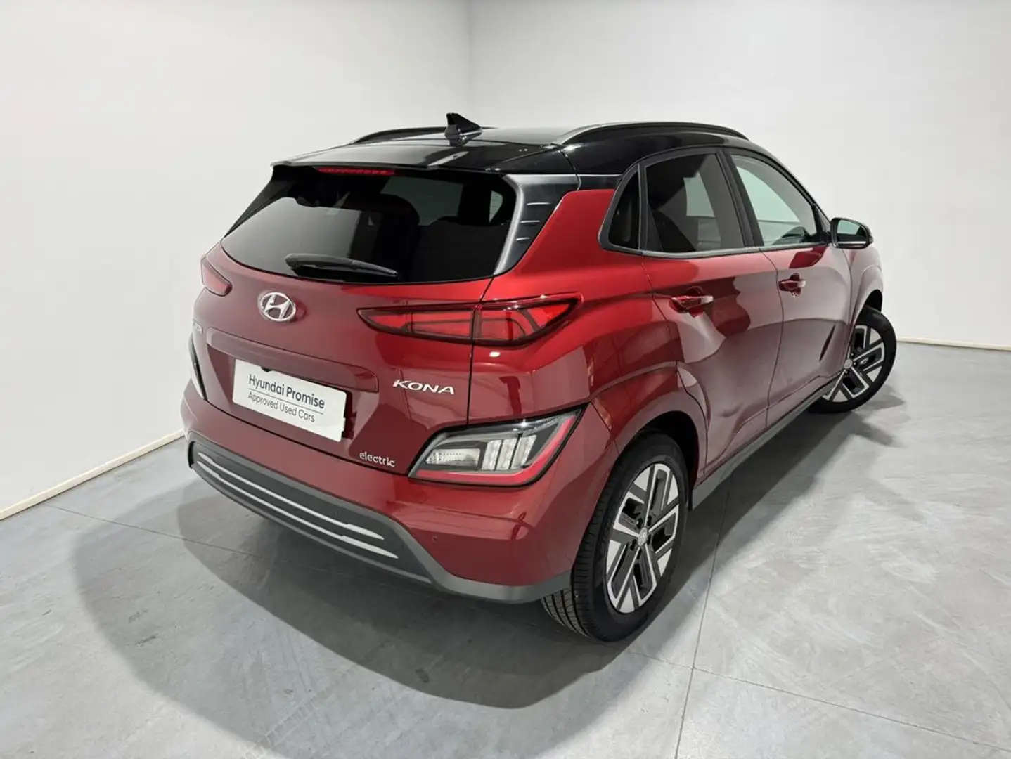 Hyundai KONA EV Tecno 2C 100kW Negro - 2