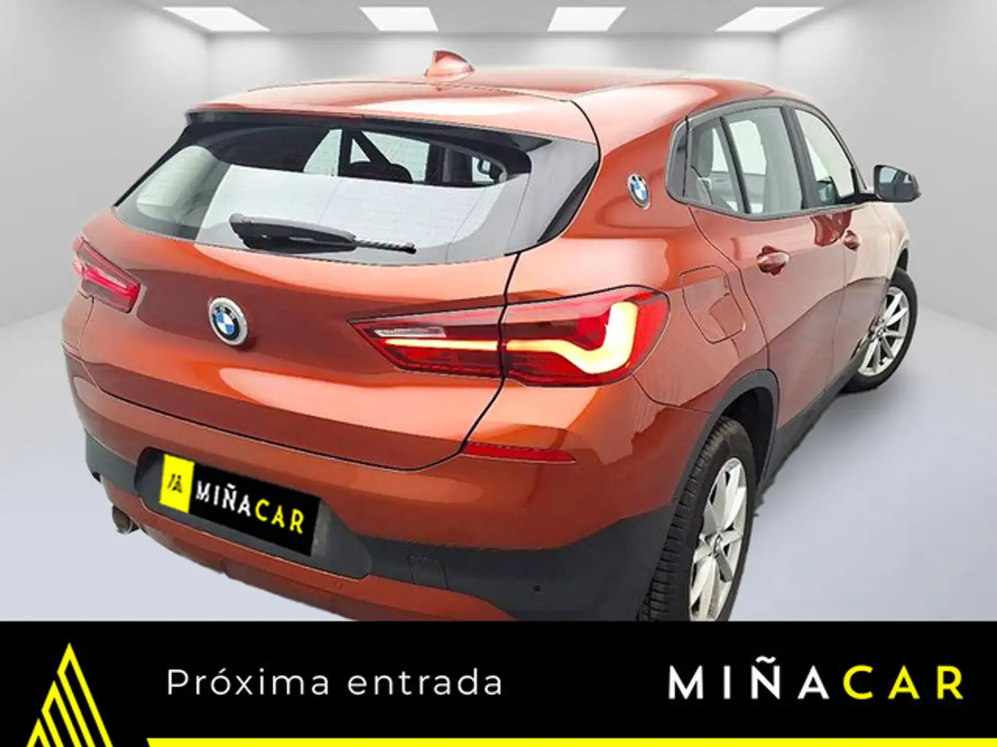 BMW X2 sDrive 16dA Naranja - 2