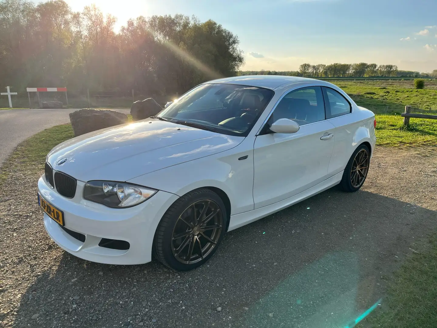 BMW 125 125i Coupe - 2