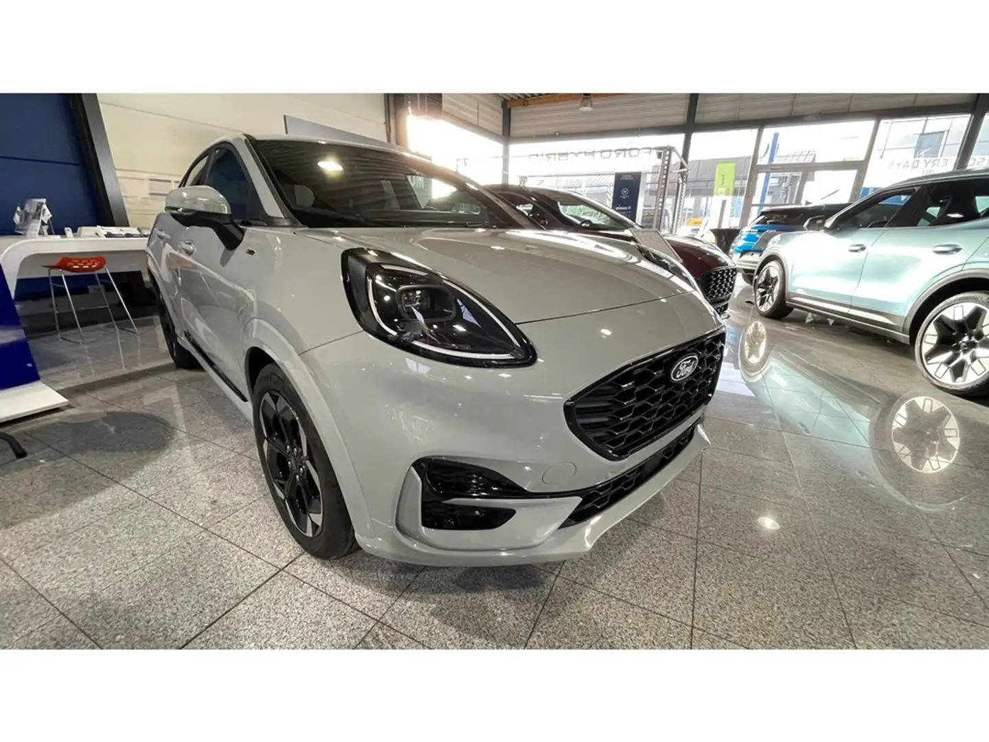 Ford Puma Ecoboost ST-Line X Gris - 1