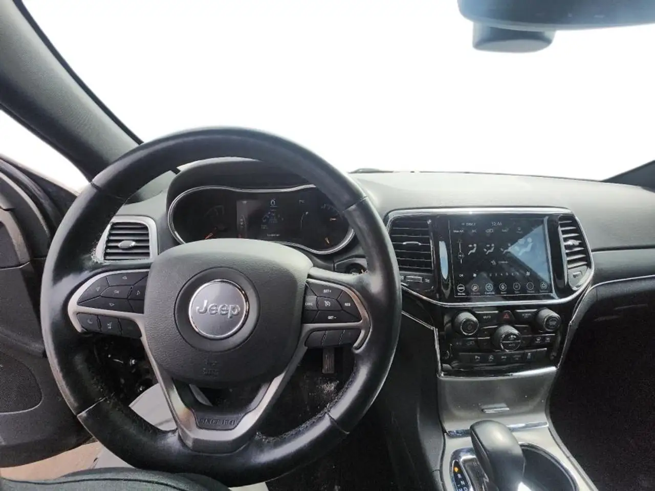 Jeep Grand Cherokee снимка Jeep Grand Cherokee