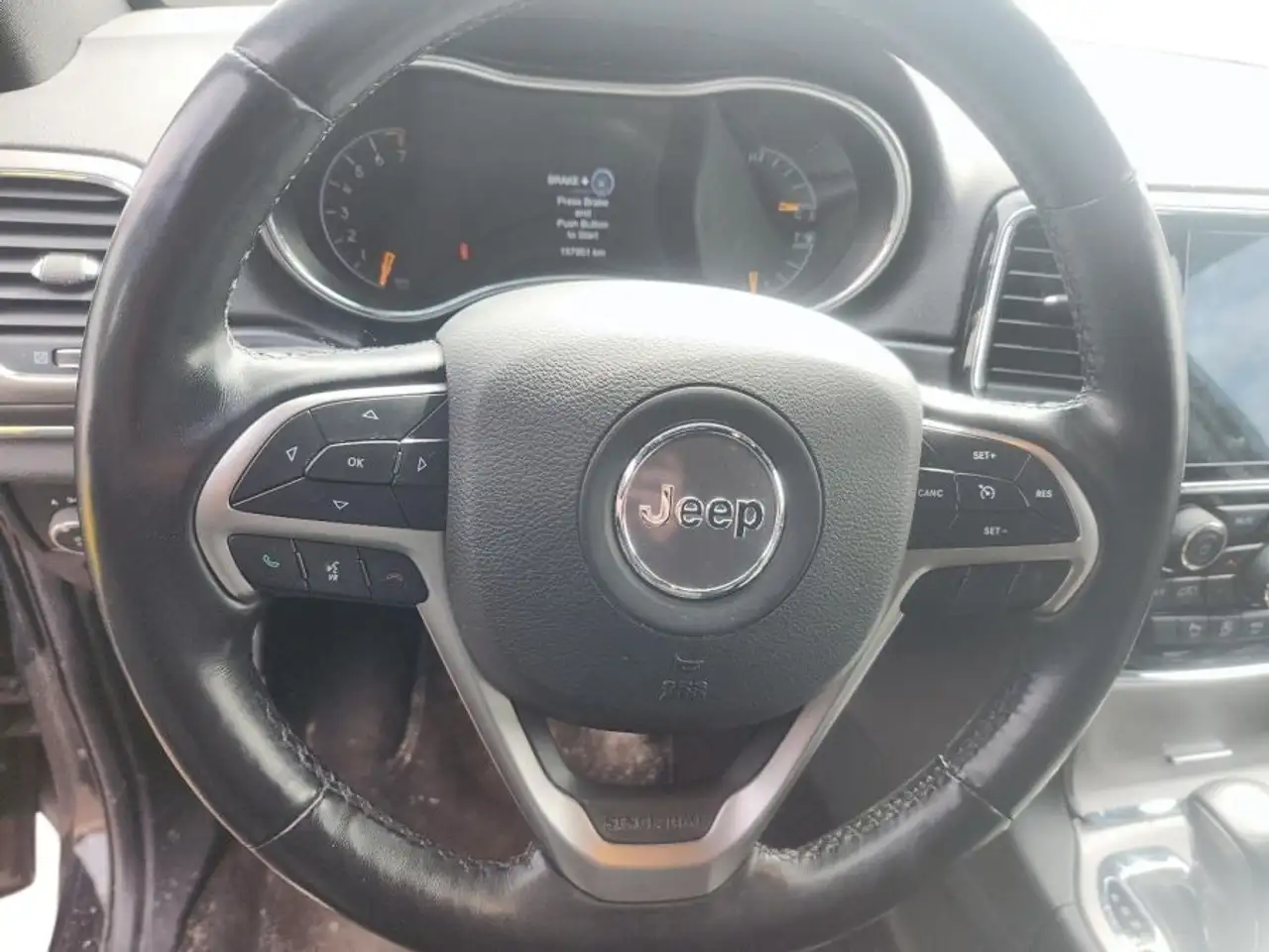 Jeep Grand Cherokee снимка Jeep Grand Cherokee