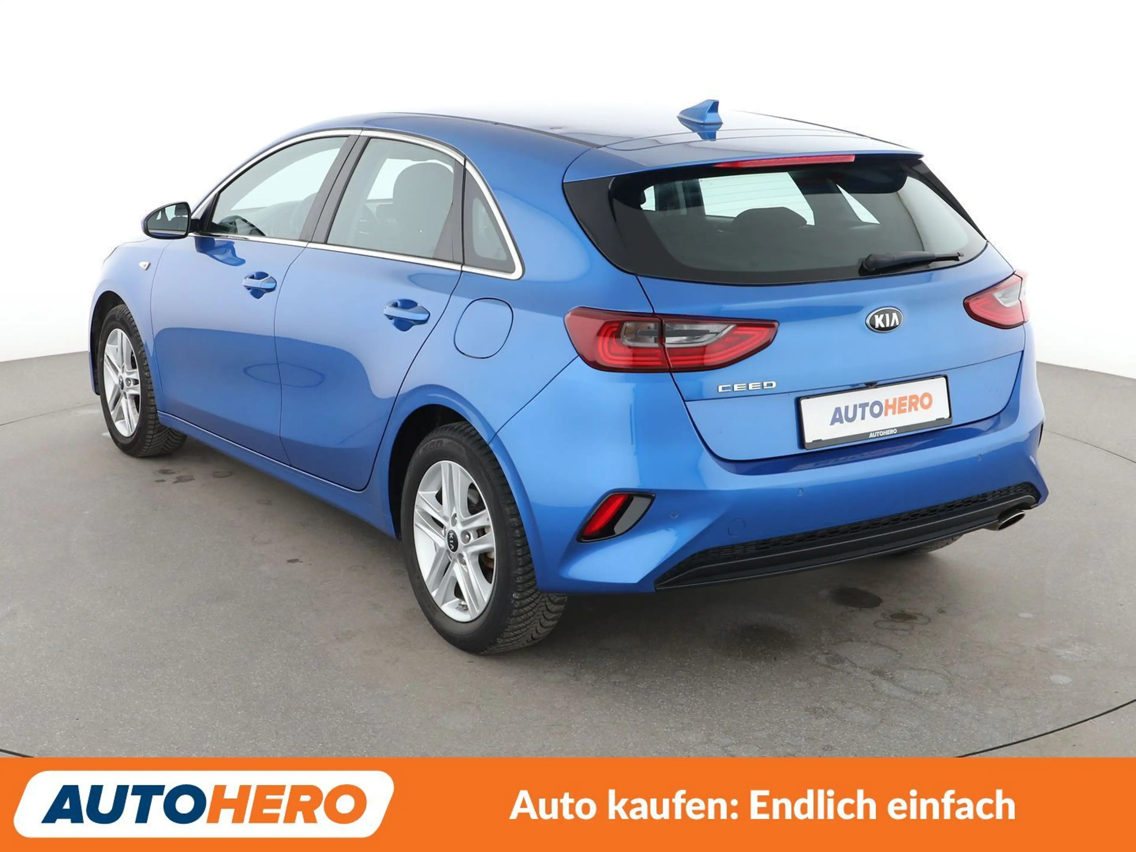 Kia Ceed / cee'd 1.4 Vision*NAVI*TEMPO*CAM*PDC*SHZ*KLIMA* — photo 4