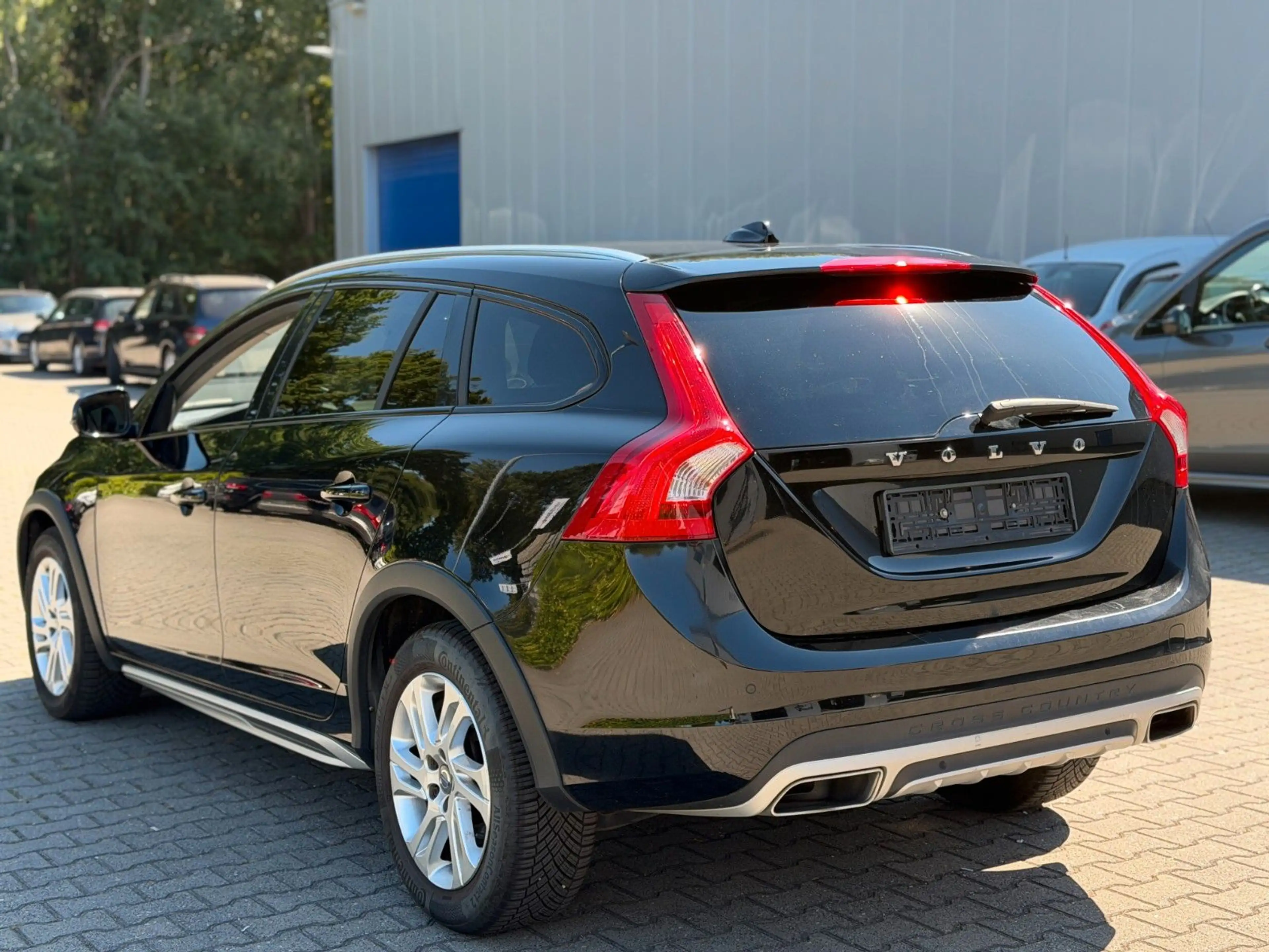 Volvo V60 Cross Country Momentum AWD *Navi *Leder — photo 12