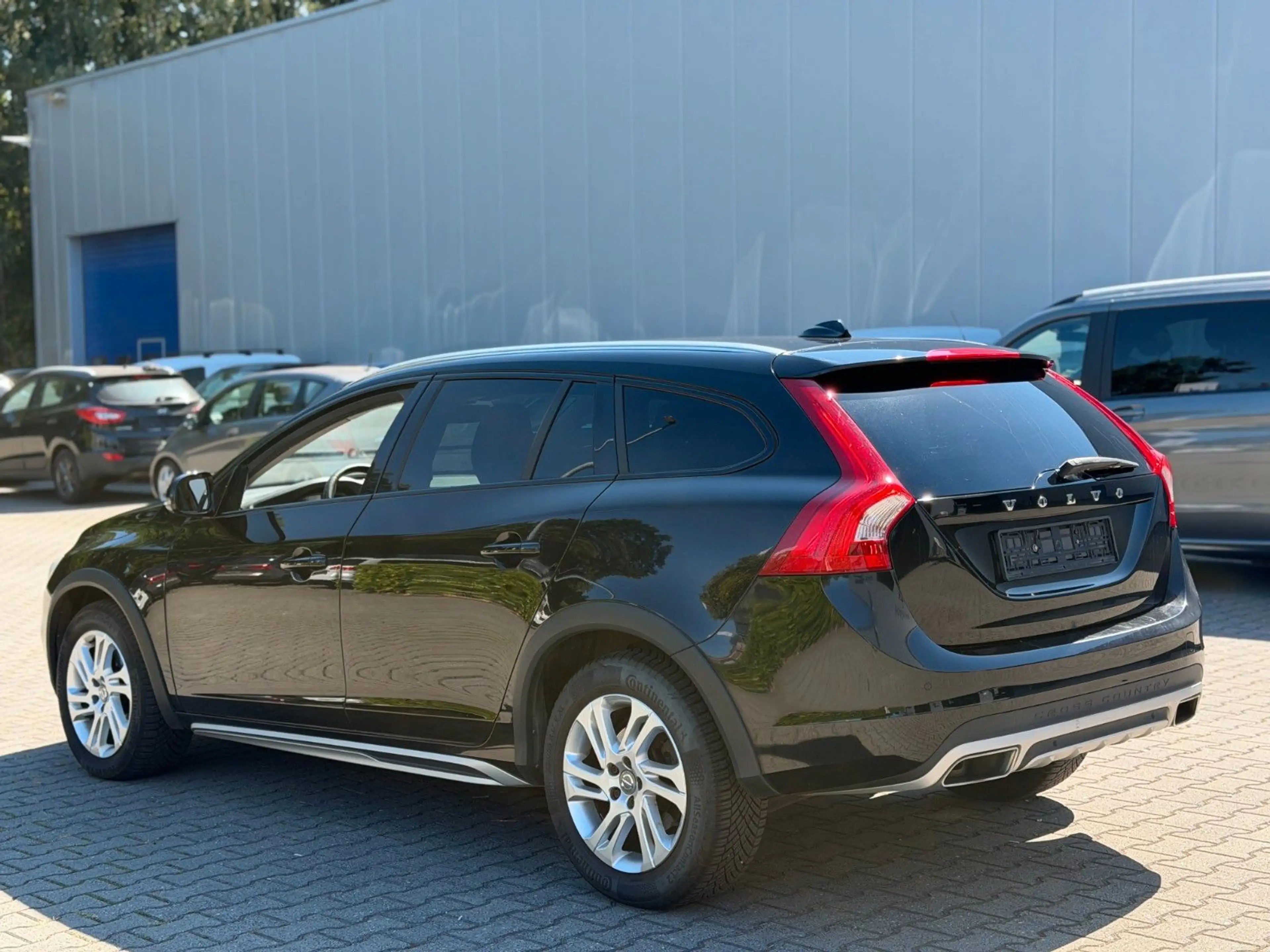 Volvo V60 Cross Country Momentum AWD *Navi *Leder — photo 13