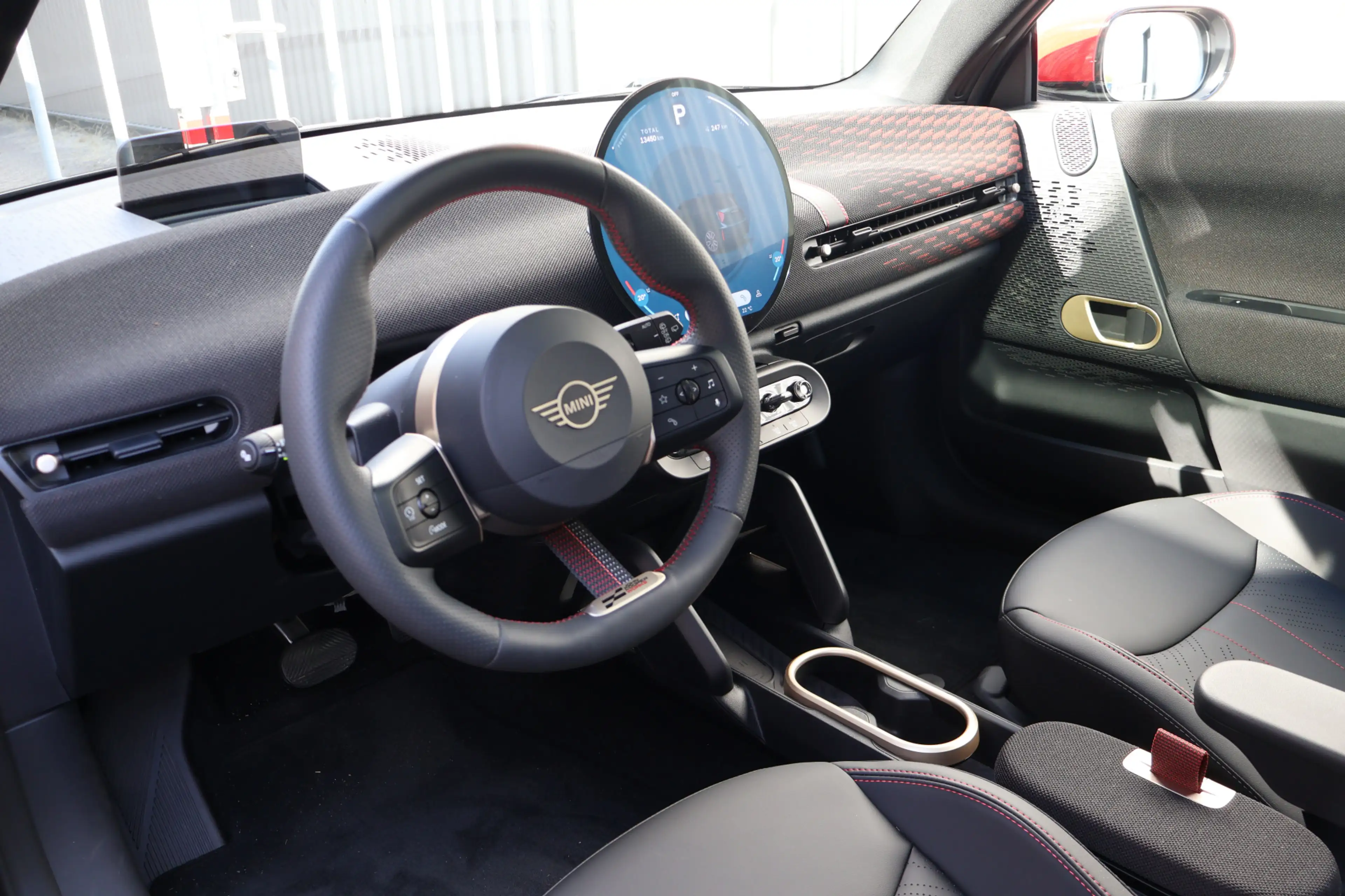MINI Cooper SE Hatchback / John Cooper Works / Pakket M / 18" JCW — photo 13