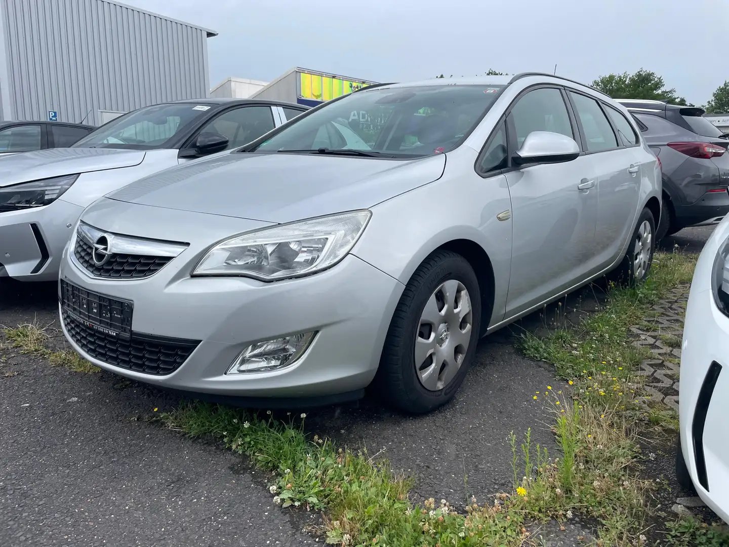 Opel Astra ASTRA J EDITION ST 1.7 CDTI+MOTORSCHADEN+ Zilver - 1